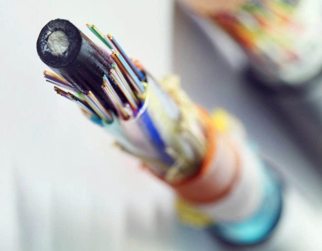 outdoor armored fiber cable