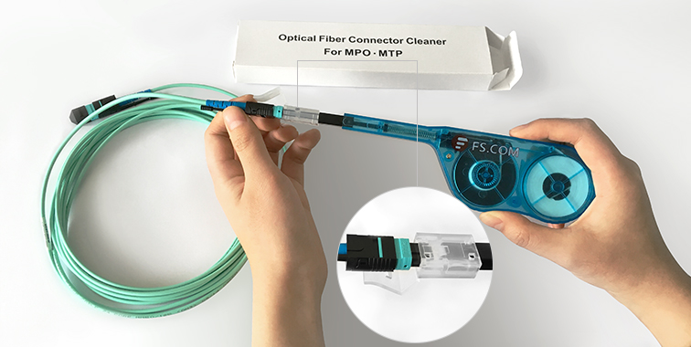 MPO/MTP one-push fiber optic cleaner